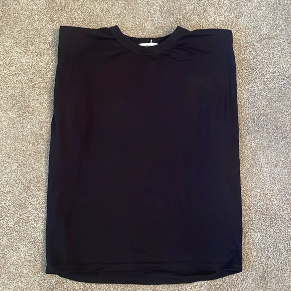 Frankie shop Eva padded tee in black - Picture 3 of 5